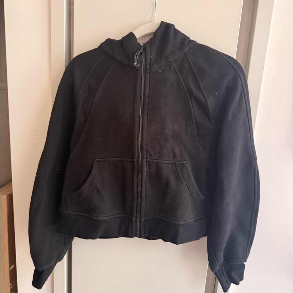 Black Lululemon Scuba Cropped Hoodie